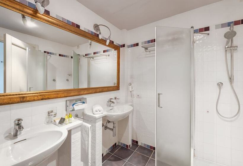 Классический Номер, Villasanpaolo Resort & Spa