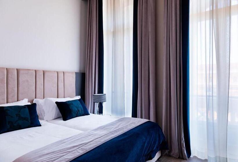اتاق سوپریور, Amadomus Luxury Suites