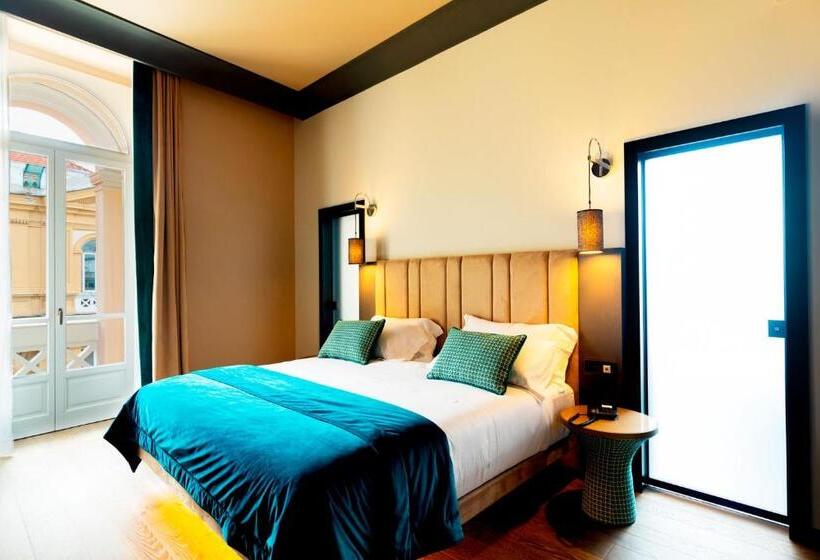 سوییت, Amadomus Luxury Suites