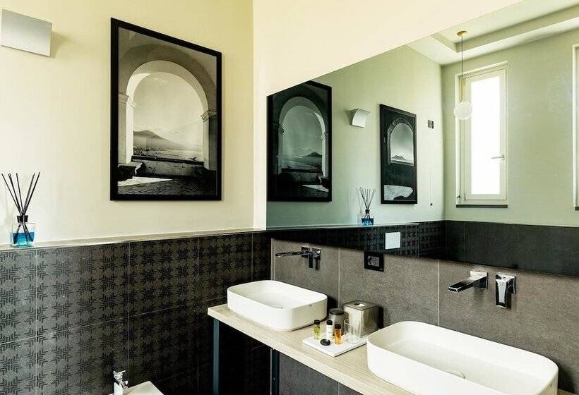 سوییت لوکس, Amadomus Luxury Suites
