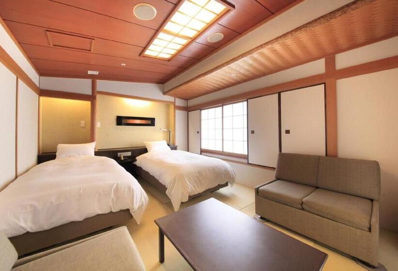 Quarto Quádruplo Estandar, Richmond Hotel Tokyo Mejiro