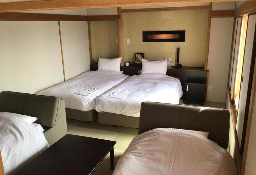 Четырехместный Номер Стандарт, Richmond Hotel Tokyo Mejiro