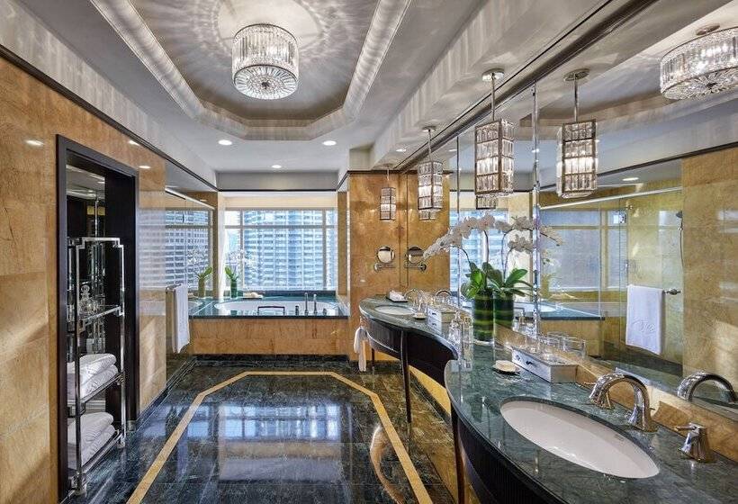 سوئیت کلاب, Mandarin Oriental Kuala Lumpur