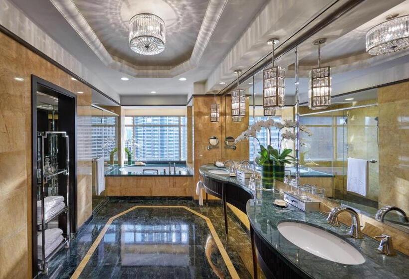 سوئیت کلاب, Mandarin Oriental Kuala Lumpur