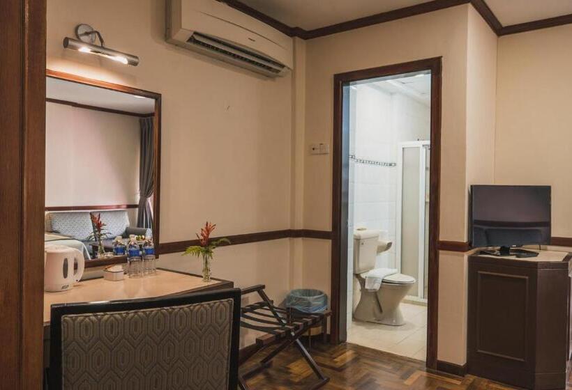 Номер Deluxe, Shah S Village
