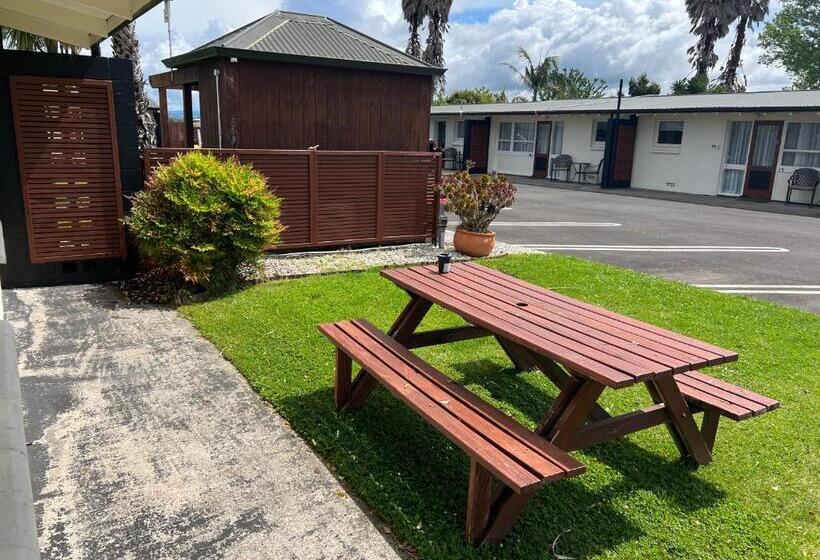 1 Bedroom Apartment, 18th Avenue Thermal Motel
