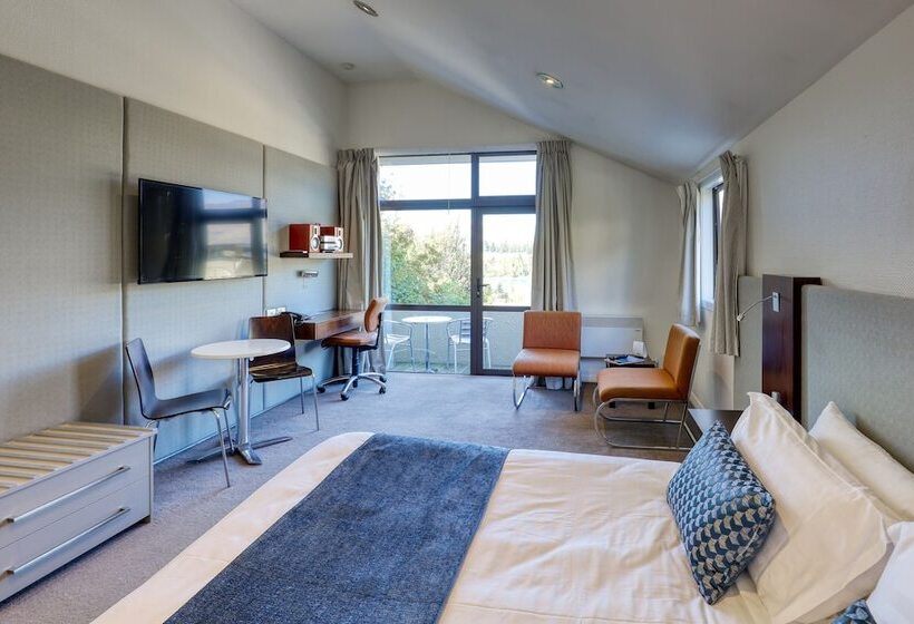 Студия Стандарт, Garden Court Suites & Apartments