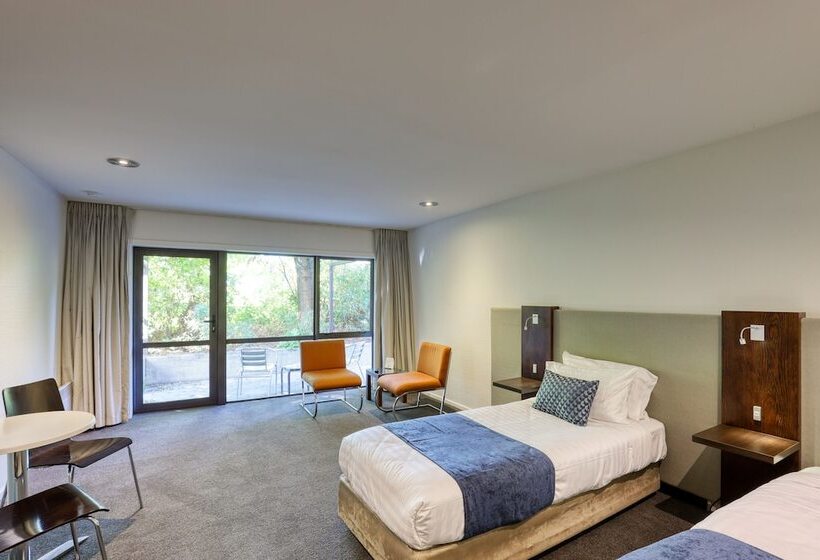 Студия Стандарт, Garden Court Suites & Apartments