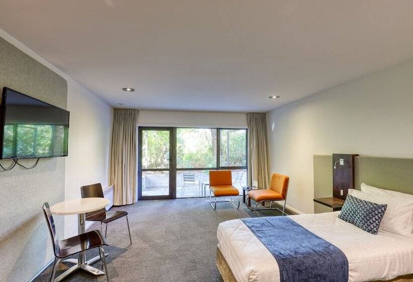 Студия Стандарт, Garden Court Suites & Apartments