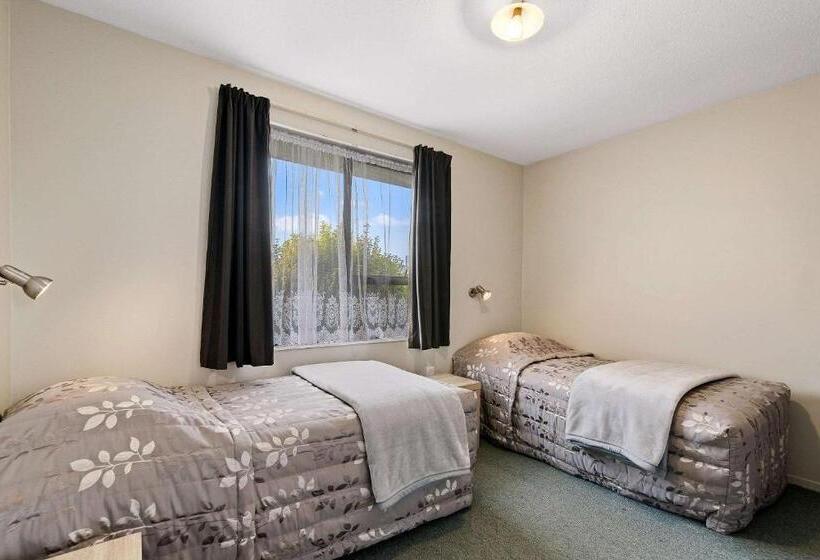 Апартаменты 2 Спальни, Econo Lodge Canterbury Court Motel