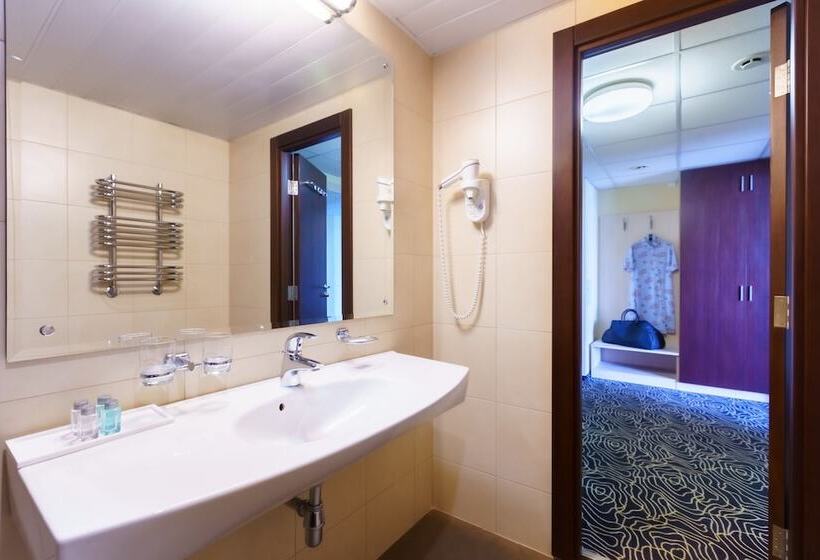 سوییت, Victoria Hotel Vyborg