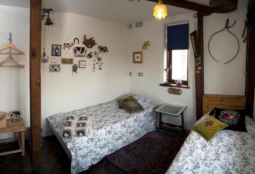 Habitación Estándar Baño Compartido, Raven S Bed