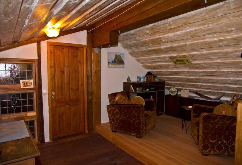 Habitación Cuádruple Estándar Baño Compartido, Raven S Bed