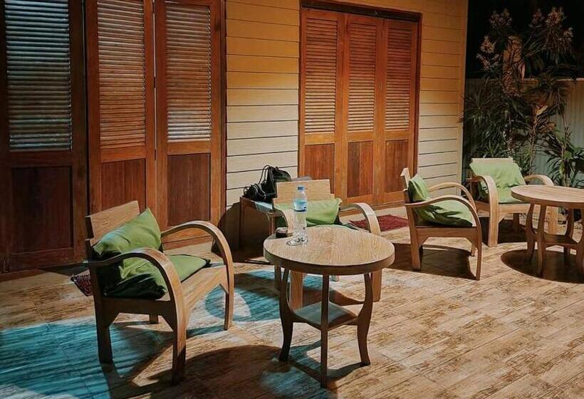 エコノミールーム, Baan Hinlad Home And Hostel