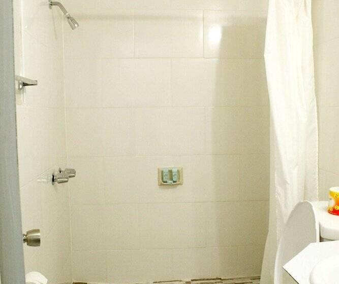 اتاق لوکس با چشم‌انداز دریا, Ocean Palms