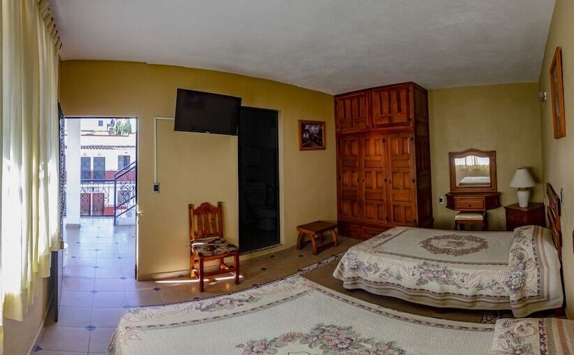 Номер Стандарт Трехместный, Villa San Francisco