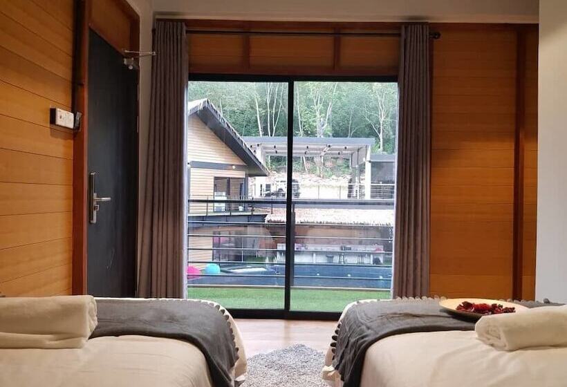Номер Deluxe, A Rock Resort Langkawi  Coral Reefs