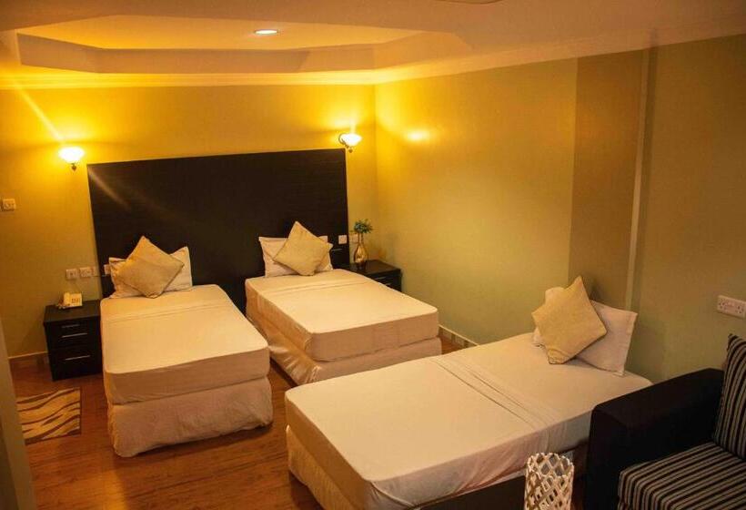 اتاق لوکس سه تخته, Panone Hotel Sakina