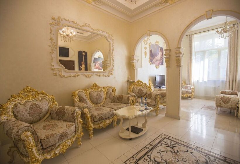 سوییت جونیور, Zodiak Boutique