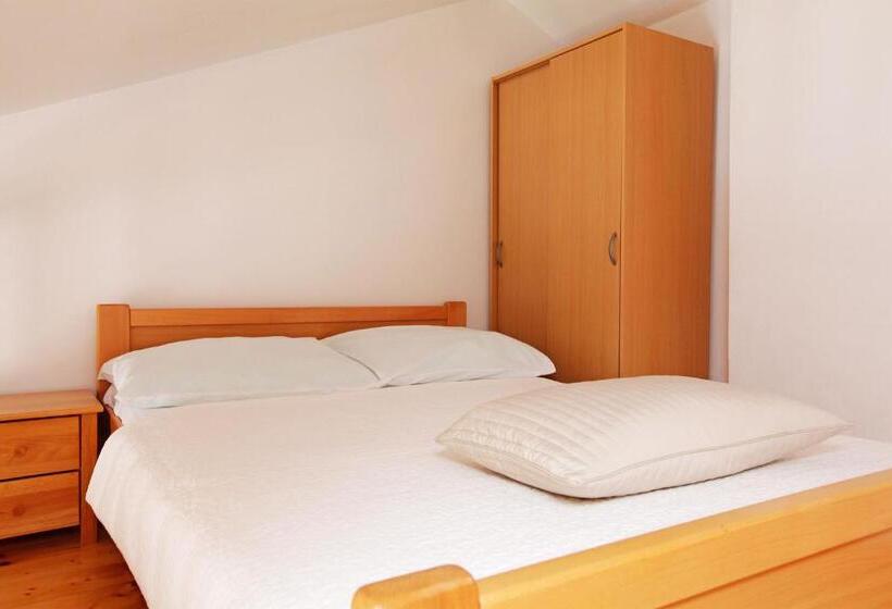 1 Bedroom Penthouse Apartment, Vespera Apartments
