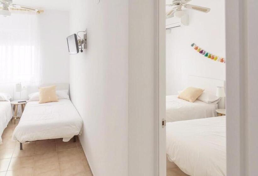Четырехместный Номер Стандарт, Hostal Boutique Beni