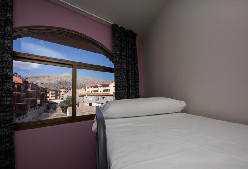 Кровать в Общей Комнате, Hostel La Pedriza