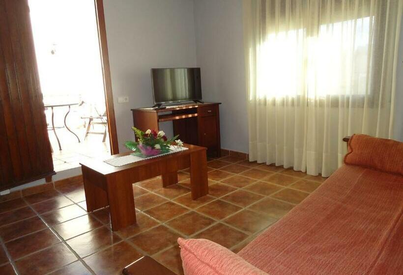سوییت سوپریور, Hostal Casa Laure Y Mª Jose