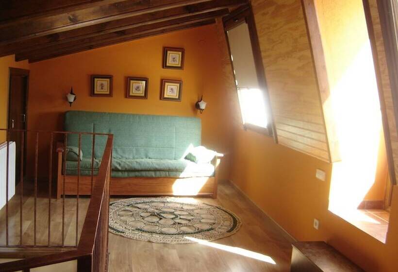 سوئیت با وان آب گرم, Hostal Casa Laure Y Mª Jose