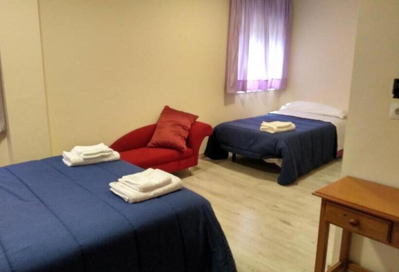 Номер Стандарт, Hostal Orly