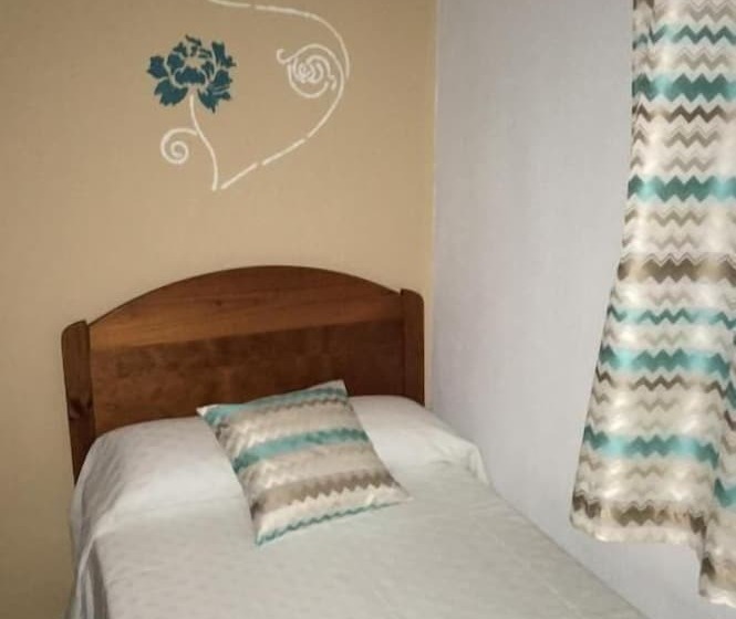 Quarto Estandar Individual, Hostal Barbate