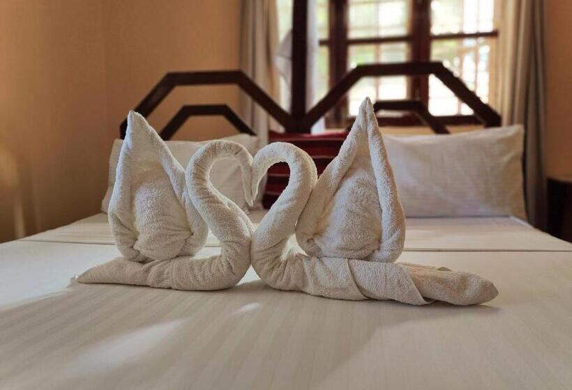 غرفة قياسية سرير كينج, Hakuna Matata Villa
