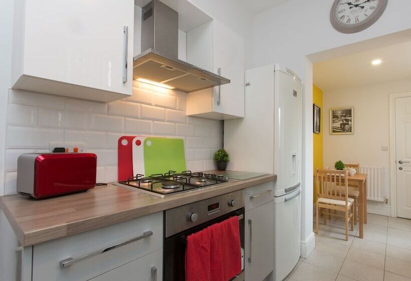בית, חדר שינה 1, Townhouse @ West Avenue Crewe