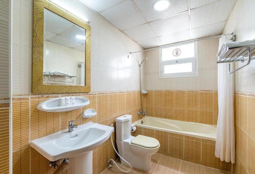 اتاق اجرایی با چشم‌انداز دریا, Mermaid Beach Hotel Llc