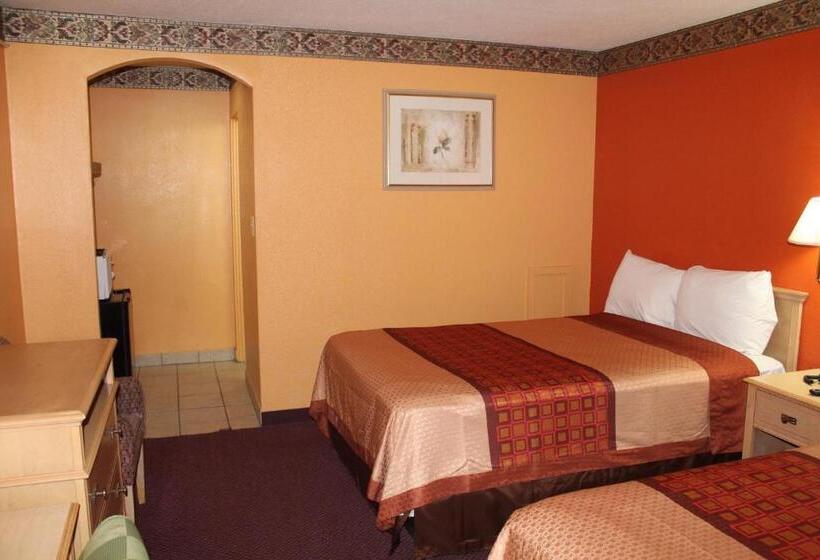Номер Стандарт 2 Двуспальные Кровати, Hutchinson Inn