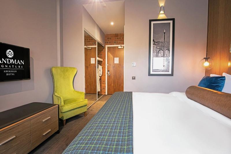 اتاق استاندارد با تخت بزرگ, Sandman Signature Aberdeen Hotel & Spa