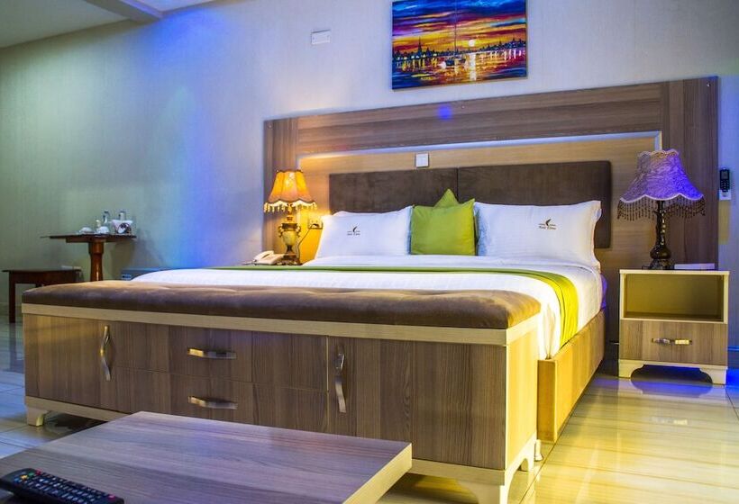 اتاق استاندارد, Eliana Kampala