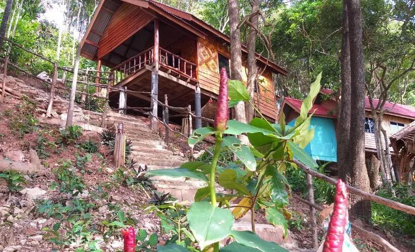 بانگلوی سوپریور, Jungle Hill Beach Bungalow