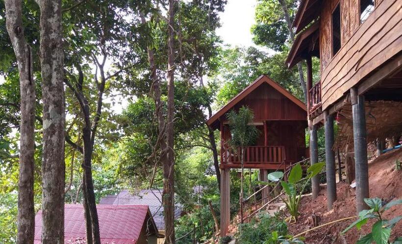 بانگلوی سوپریور, Jungle Hill Beach Bungalow