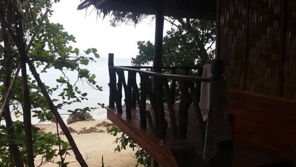 بانگلوی لوکس, Jungle Hill Beach Bungalow
