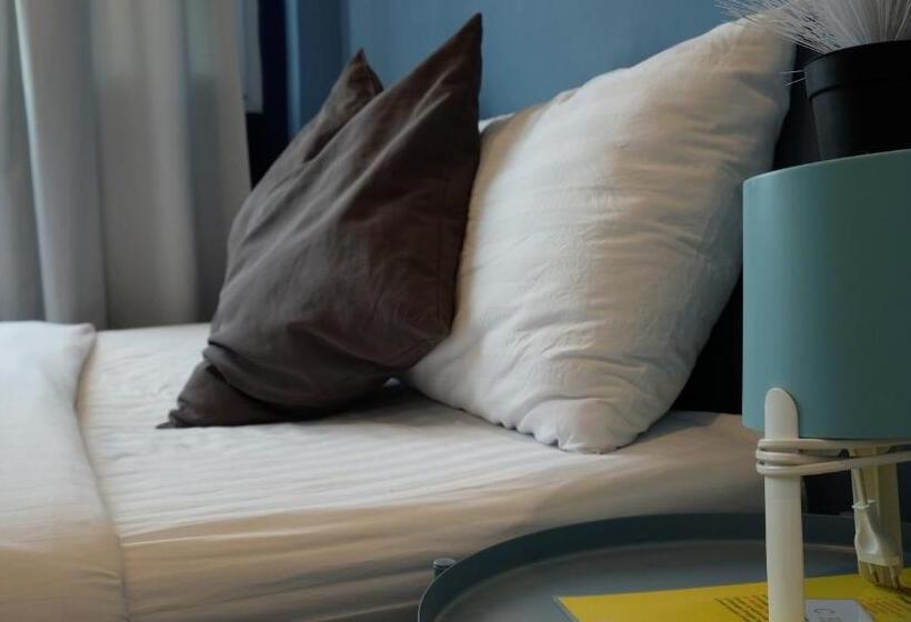 اتاق استاندارد یک نفره, Sleep With Me Bangkok  Bts Phra Khanong