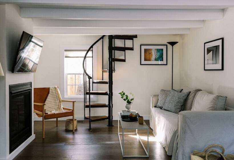 Дом 1 Спальня, The Roundtree, Amagansett