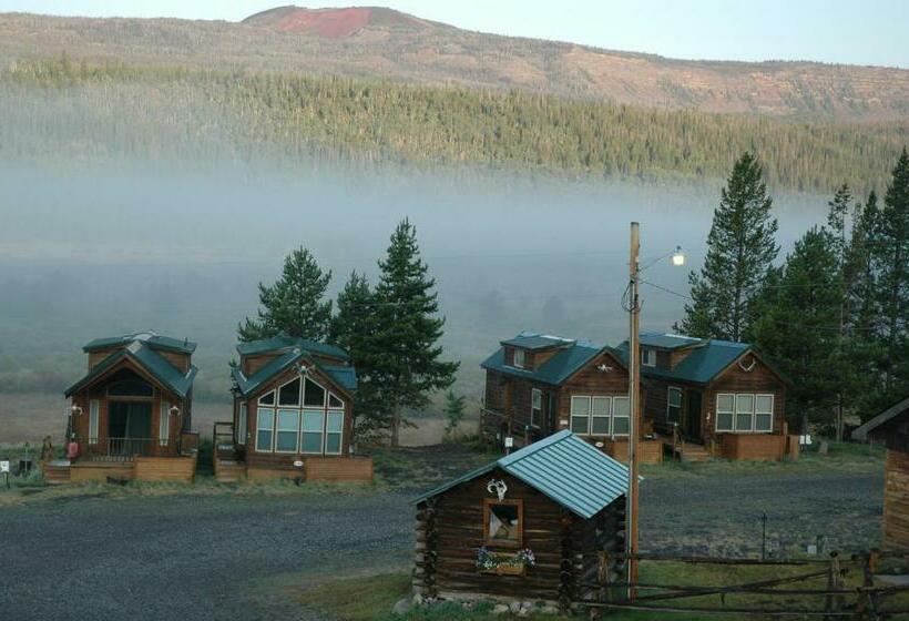 Family Suite, Lava Mountain Lodge
