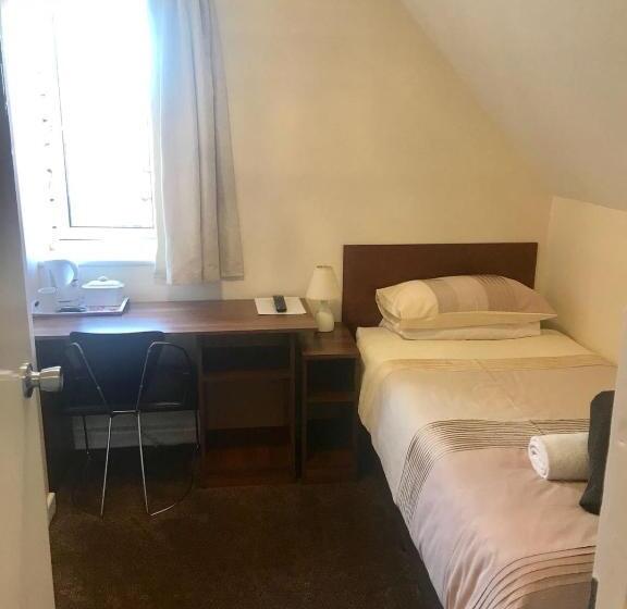 اتاق استاندارد یک نفره, Landguard House Bed Only