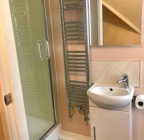 اتاق کلاسیک یک تخته, Landguard House Bed Only