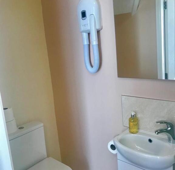 اتاق استاندارد, Landguard House Bed Only