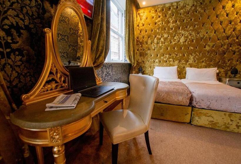 Quarto Quádruplo Deluxe, The Dixie Dean