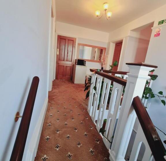 Номер Стандарт, Thornbury Accommodation