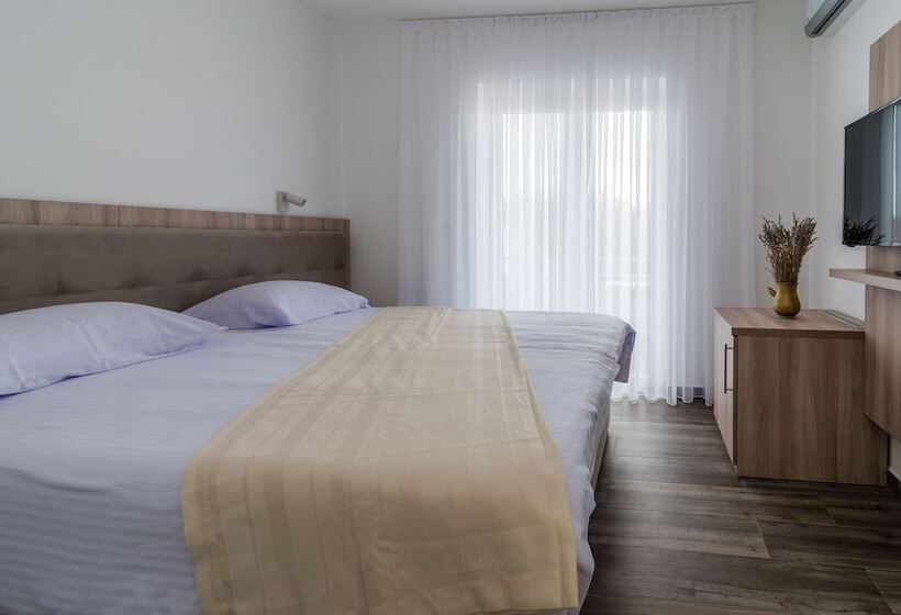 اتاق استاندارد, Apartments & Rooms Lavanda