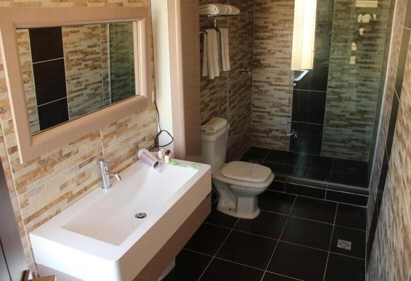 اتاق استاندارد سه نفره, Apart Hotel Regina