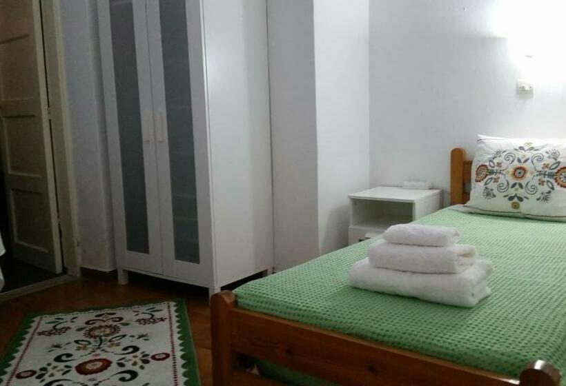 غرفة قياسية, Medieval Rose Guest House